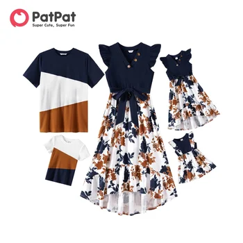 Одинаковые комплекты для семьи PatPat: Футболка в рубчик с коротким рукавом и платье с цветочным принтом с V-образным вырезом и развевающимися рукавами; Комплекты для семейного образа