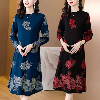 Вязаные платья для женщин среднего возраста на осень-зиму 2023, новый модный жаккардовый женский длинный свитер с круглым вырезом, высокое качество