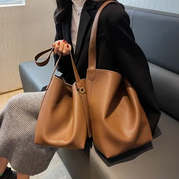 2023 Новая женская сумка, модная брендовая сумка через плечо, универсальная сумка для покупок и путешествий, модная кожаная женская сумка большой емкости.
